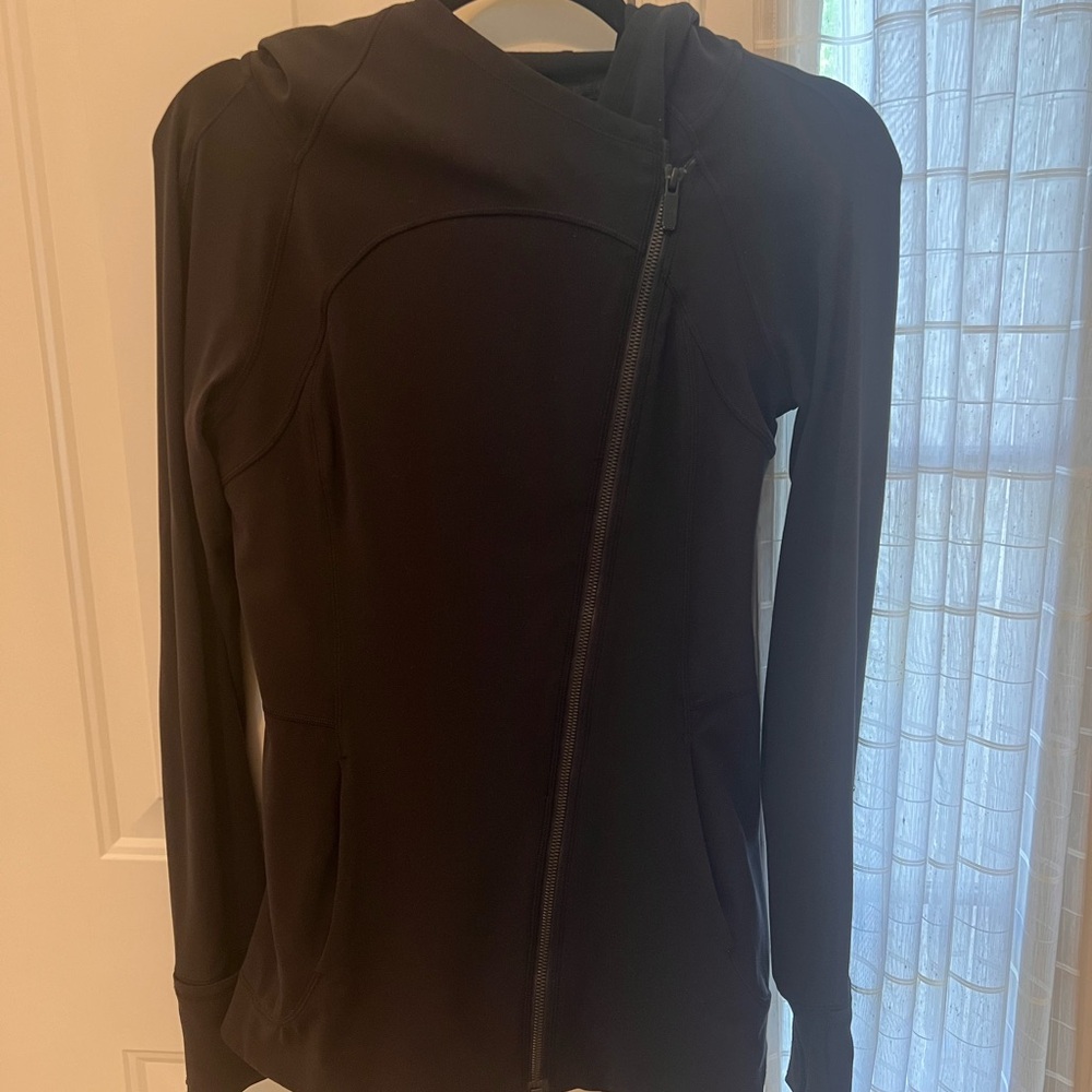 Lululemon black jacket
